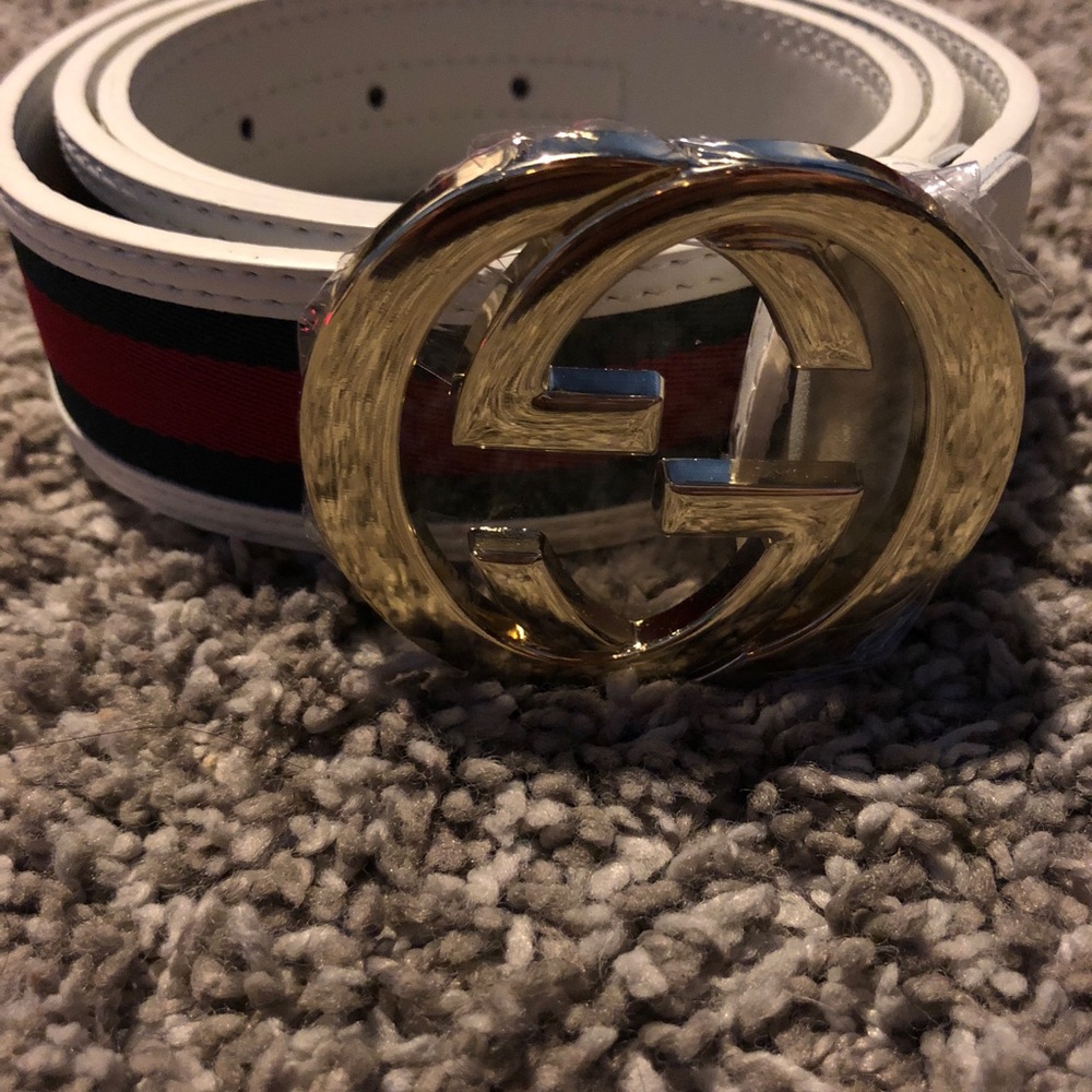 Gucci belt!